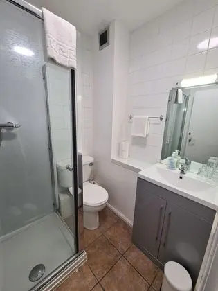 Tek Büyük Yataklı Oda