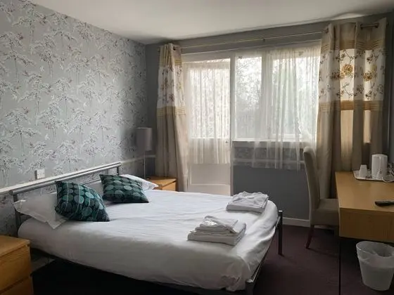 Tek Büyük Yataklı Oda