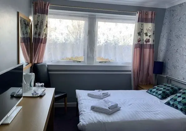 Tek Büyük Yataklı Oda, Banyolu/Duşlu