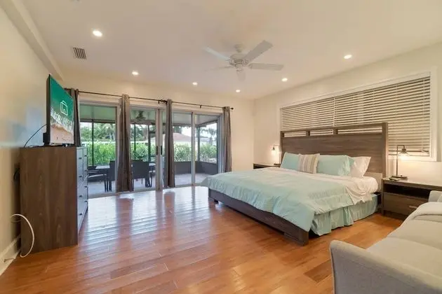 Ev (New Listing Northwood Harbor Home 3 b)