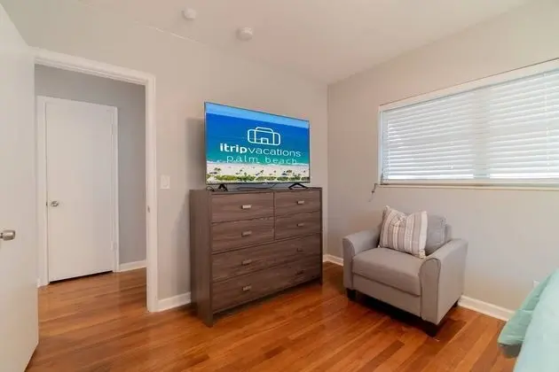 Ev (New Listing Northwood Harbor Home 3 b)