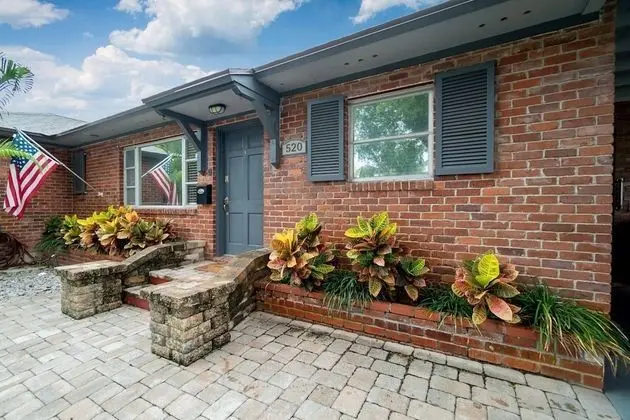 Ev (New Listing Northwood Harbor Home 3 b)