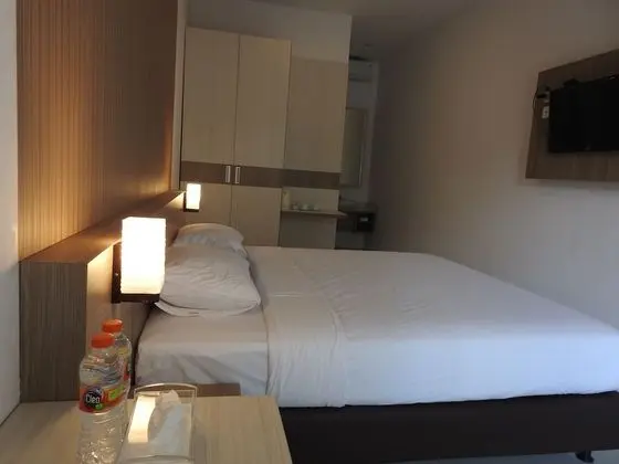 Deluxe Tek Büyük Yataklı Oda, 1 Büyük (Queen) Boy Yatak, Balkon, Havuz Manzaralı