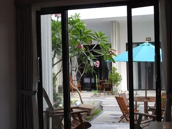 Deluxe Tek Büyük Yataklı Oda, 1 Büyük (Queen) Boy Yatak, Balkon, Havuz Manzaralı