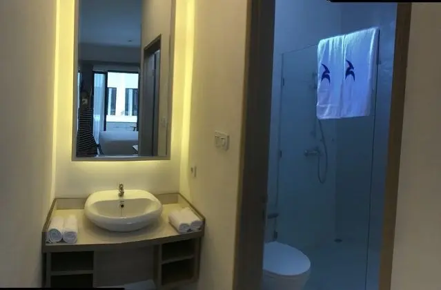 Deluxe Tek Büyük Yataklı Oda, 1 Büyük (Queen) Boy Yatak, Balkon, Havuz Manzaralı