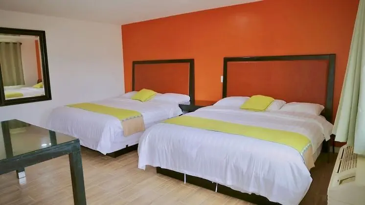 remodeled 3 king beds, suites