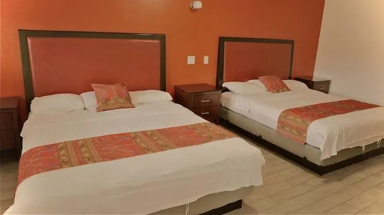 remodeled 3 king beds, suites