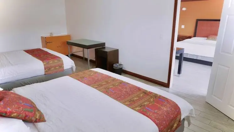 remodeled 3 king beds, suites