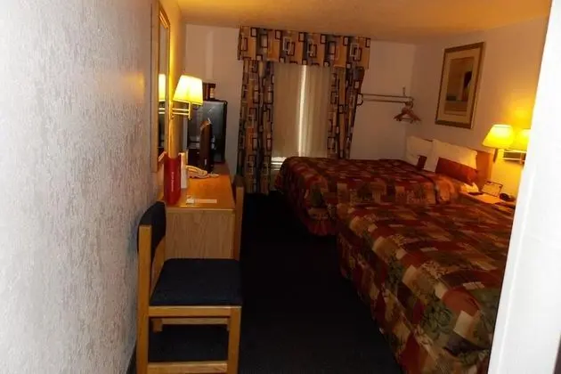 2 QUEEN BED PARTIAL ACCESSIBLE NON-SMOKING