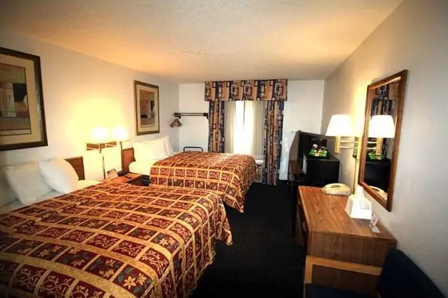 COMFORT 2 QUEEN BED NON-SMOKING