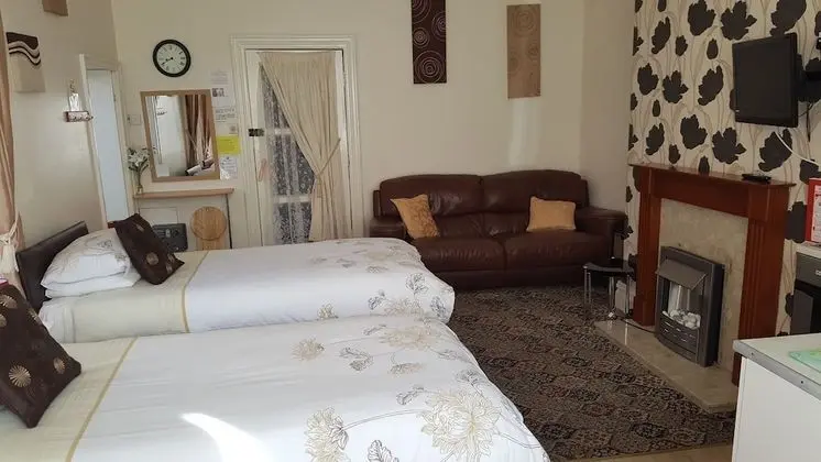 Flat 1 (Ground Floor Studio)