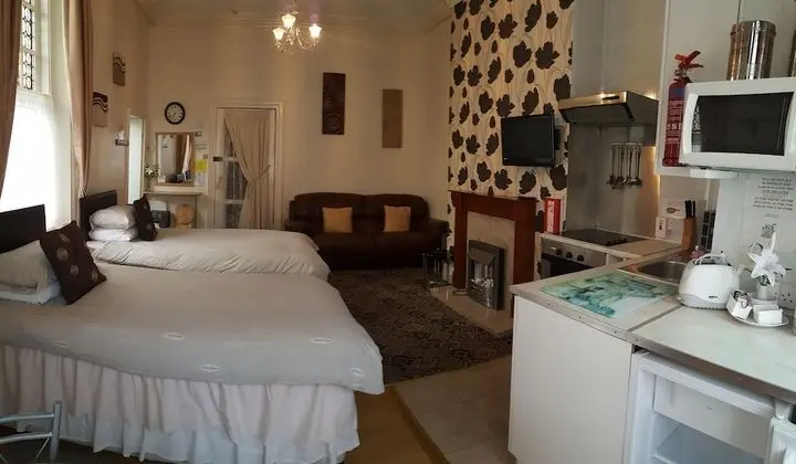 Flat 1 (Ground Floor Studio)