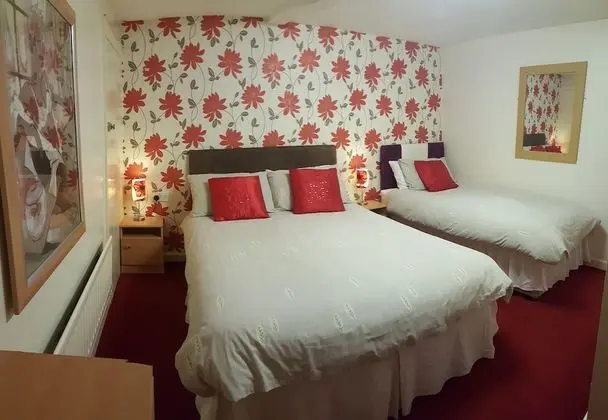 Flat 3 (Lower Ground)