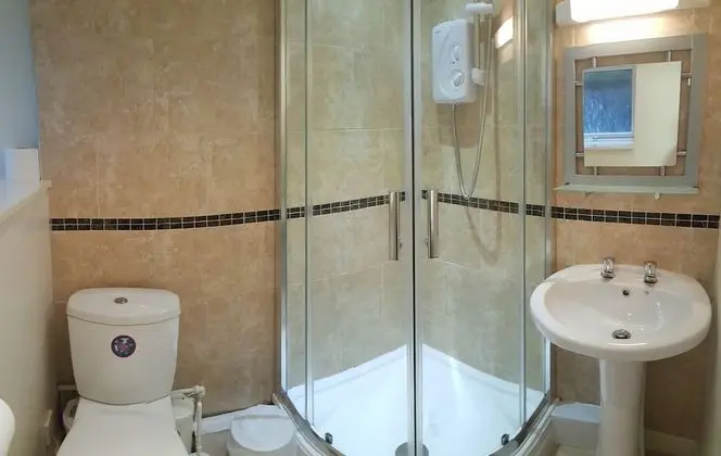 Flat 3 (Lower Ground)