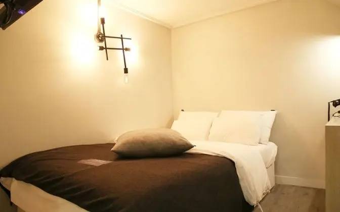 Oda (Standard Bunker (double bed + safe st)
