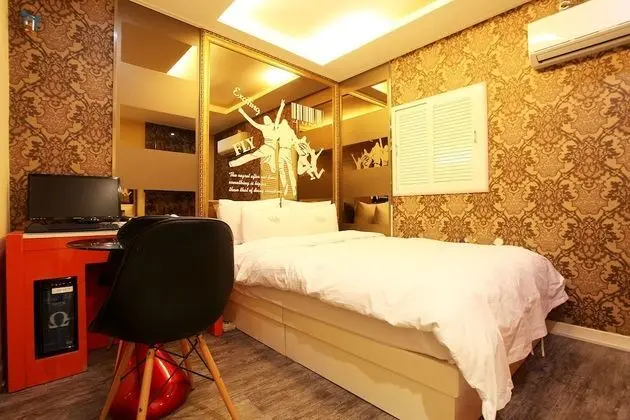 Oda (General room (all OTT services availa)