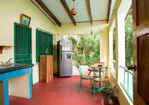 Comfort Tek Büyük Yataklı Oda, 1 Yatak Odası, Küçük Mutfak, Bahçe Manzaralı