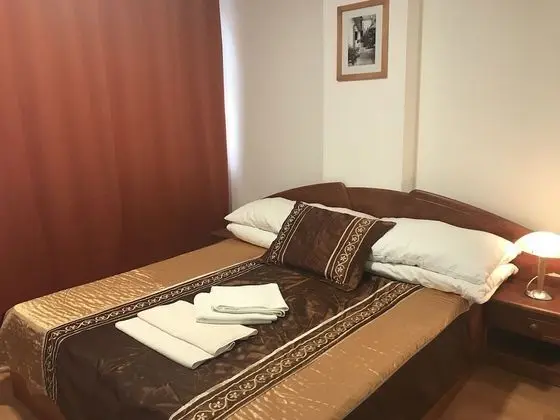 Classic Tek Büyük Yataklı Oda