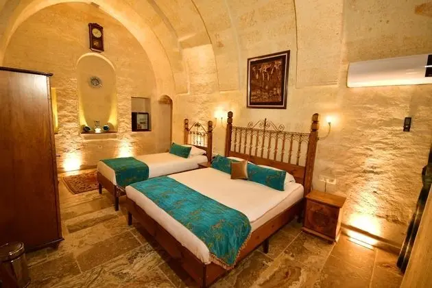 Deluxe Triple Room, Private Bathroom