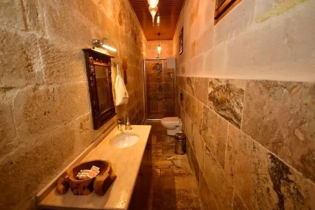 Deluxe Triple Room, Private Bathroom