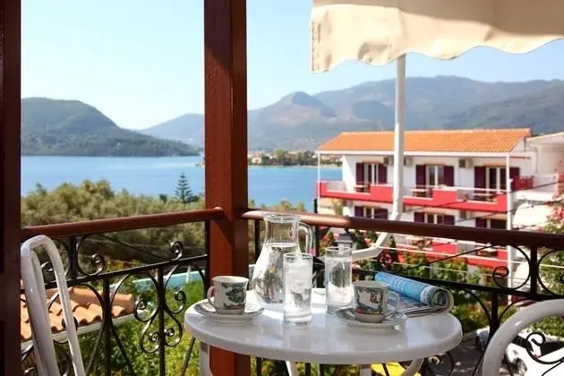 Üç Kişilik Oda, Deniz Manzaralı