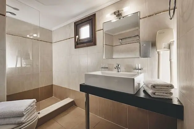 Deluxe Tek Büyük veya İki Ayrı Yataklı Oda