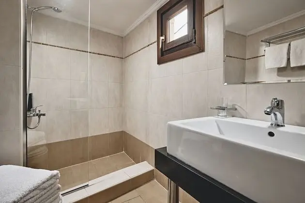 Deluxe Tek Büyük veya İki Ayrı Yataklı Oda