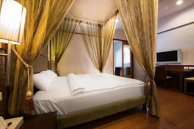 Deluxe Tek Büyük Yataklı Oda