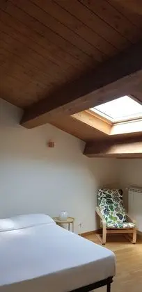 Deluxe Üç Kişilik Oda (private external bathroom)