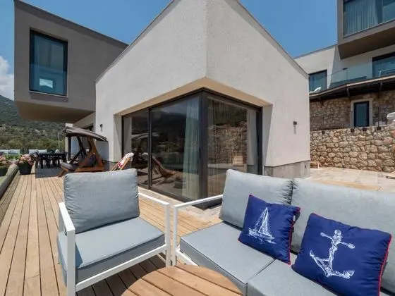 Villa Xhantos, Deniz ve Havuz Manzaralı, Özel Havuzlu ve Jakuzili