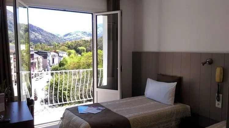 Tek Büyük Yataklı Oda, Dağ Manzaralı