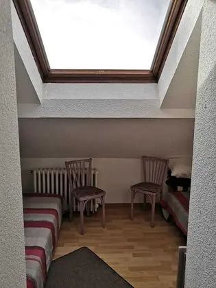 Oda, 2 Yatak Odası (6)