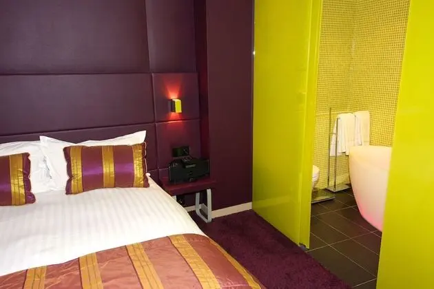 Standard Tek Büyük Yataklı Oda