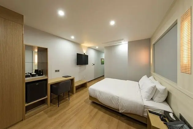 Standard Tek Büyük Yataklı Oda, Şehir Manzaralı