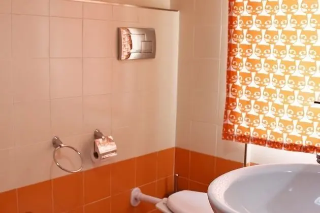 Basic Tek Büyük Yataklı Oda