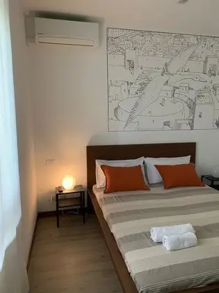 Üç Kişilik Oda, Ortak Banyo