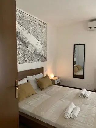 Üç Kişilik Oda, Ortak Banyo