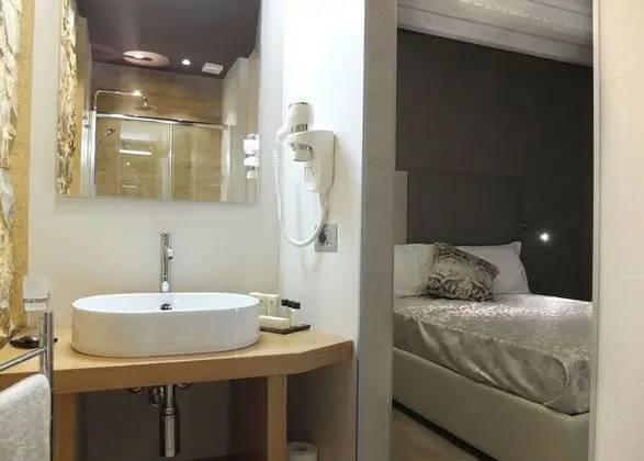 Standard Tek Büyük veya İki Ayrı Yataklı Oda