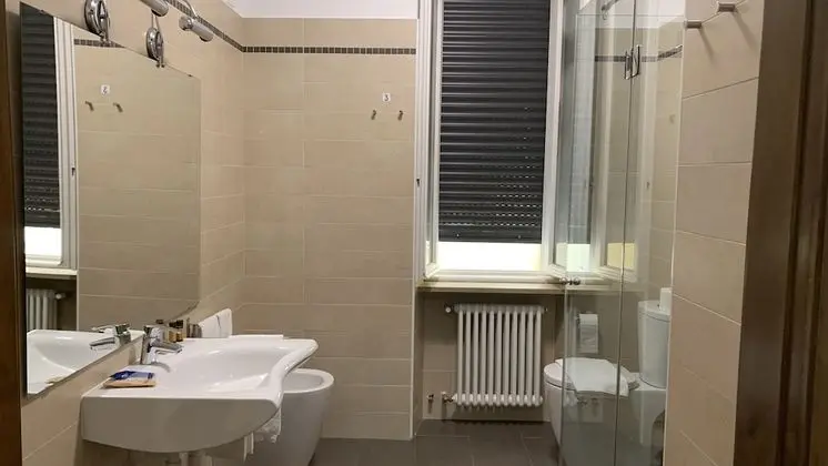 Basic Tek Büyük veya İki Ayrı Yataklı Oda, Özel Banyo