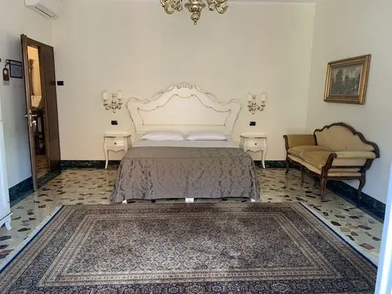 Deluxe Tek Büyük Yataklı Oda, Nehir Manzaralı (Private External Bathroom)