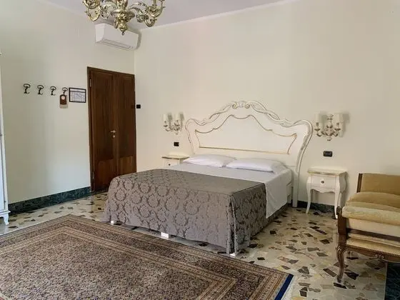 Deluxe Tek Büyük Yataklı Oda, Nehir Manzaralı (Private External Bathroom)