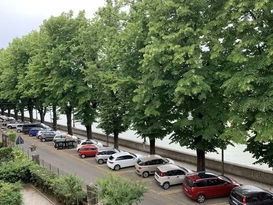 Deluxe Tek Büyük Yataklı Oda, Nehir Manzaralı (Private External Bathroom)