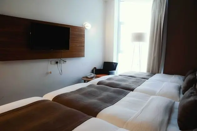 Deluxe Dört Kişilik Oda