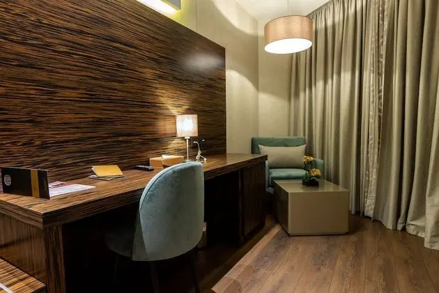Deluxe Tek Büyük veya İki Ayrı Yataklı Oda