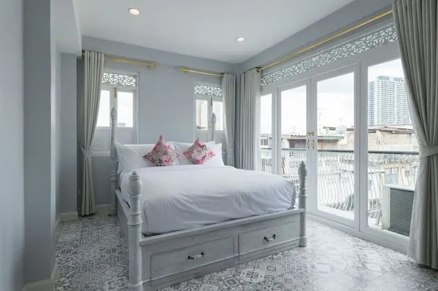 Grand Deluxe Double Bed