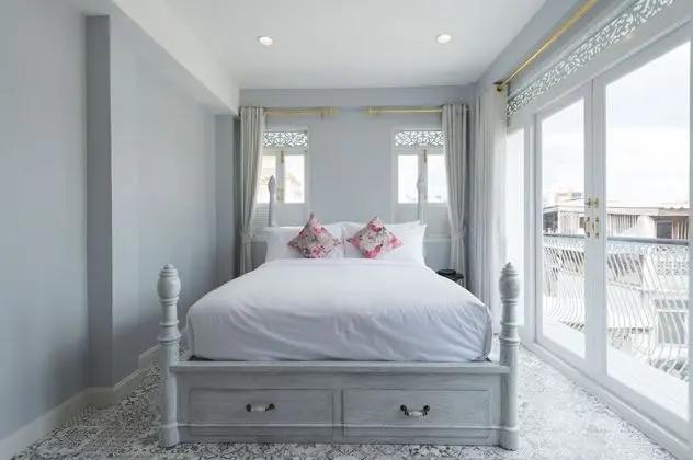 Grand Deluxe Double Bed