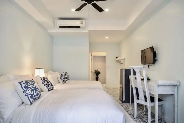 Deluxe Queen Twin Bed Pool View