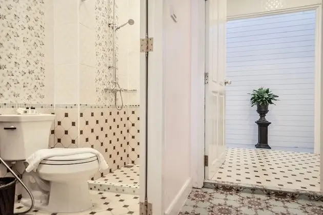 Deluxe Queen Twin Bed Pool View