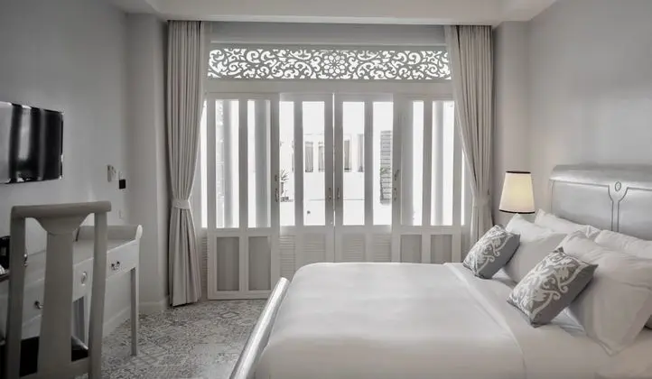Grand Deluxe Double Bed with Pool View