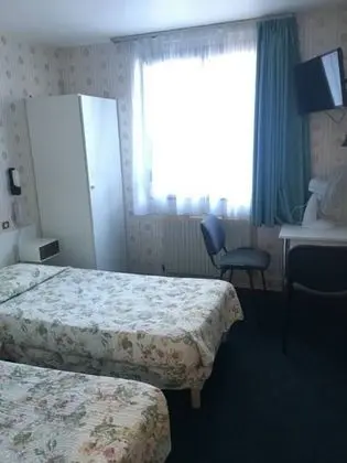 Üç Kişilik Oda
